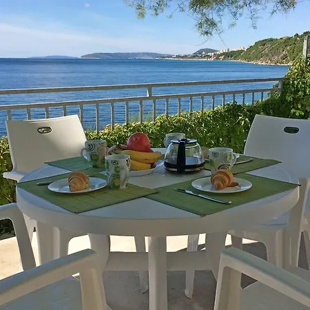 Guest house & Paula