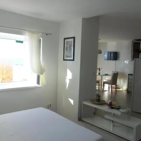Guest house & Paula Stobrec
