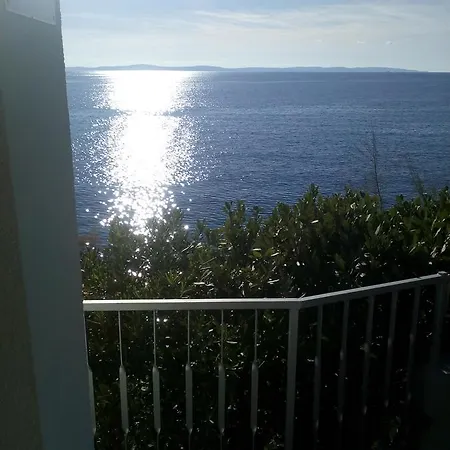 & Paula Guest house
