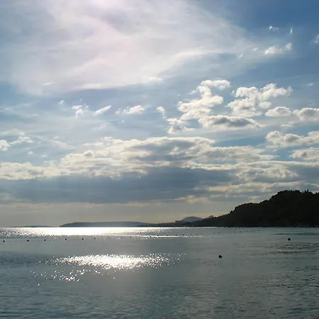 & Paula 招待所 3*